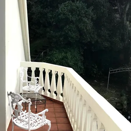 Complejo Turistico Rural A Torre De Laxe