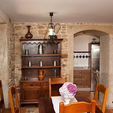 Complejo Turistico Rural A Torre De Laxe *