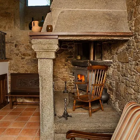 カントリーハウス Complejo Turistico Rural A Torre De ラクセ