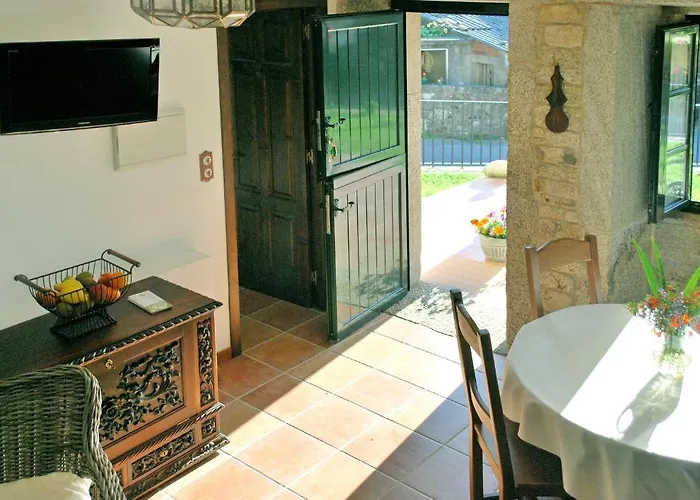 Complejo Turistico Rural A Torre De Laxe * Laxe