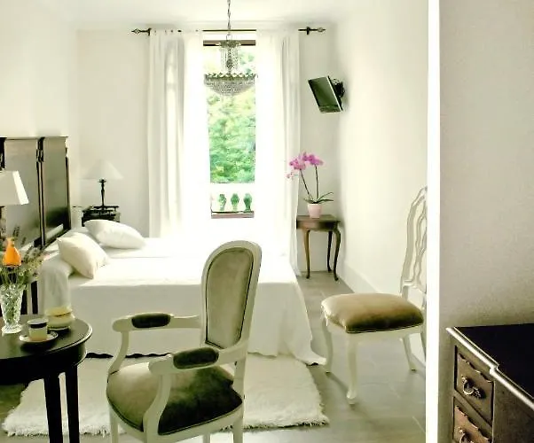 Complejo Turistico Rural A Torre De Laxe * Laxe